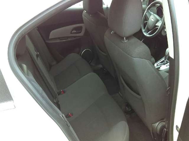 Chevrolet Cruze 2011 photo 3